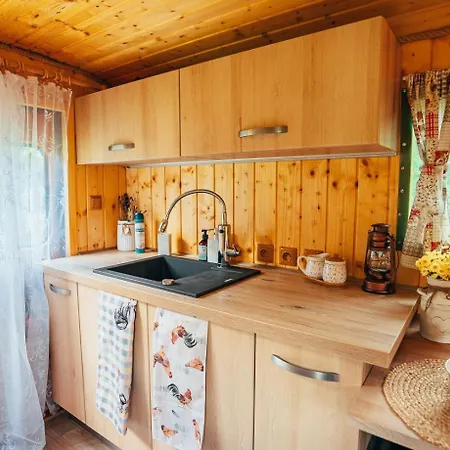 Maringotka Pri Potoku - Zazitkove - 2 Os *